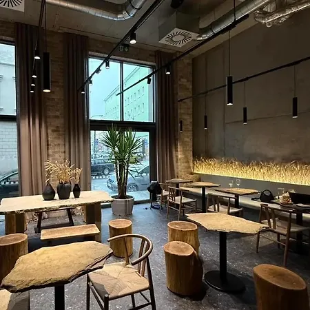 The Bakery N405, Gym & Netflix Apartman *